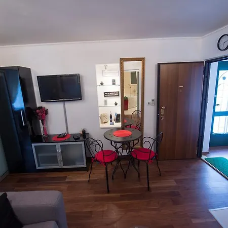 Gloria Luxury Apartment *